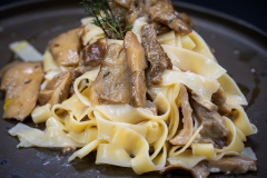 Pappardelle ai porcini e salsiccia